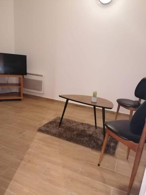 Superbe Logement Lejlighed Drancy Eksteriør billede